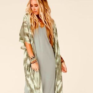 sage green tie die kimono robe // three bird’s nest
